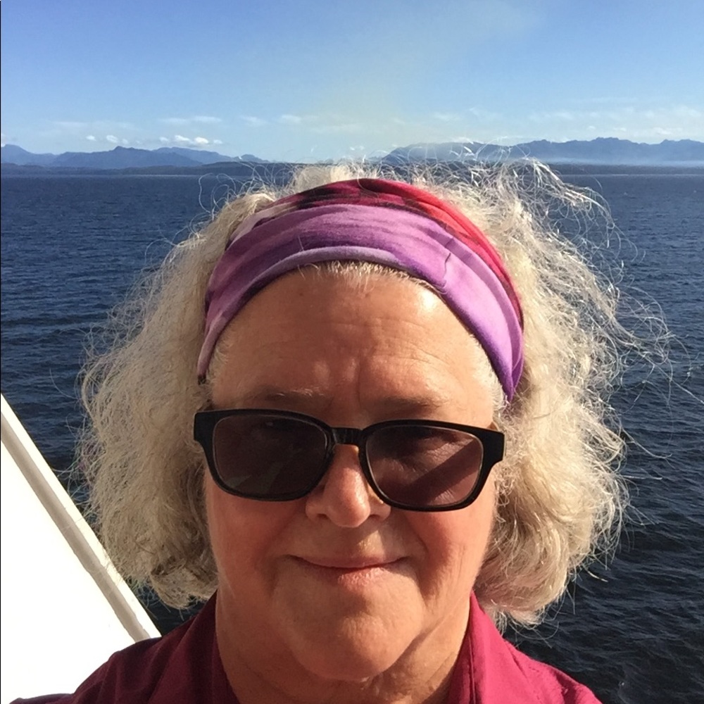 Meet your Posher, Andrea - Picture 1 of 1